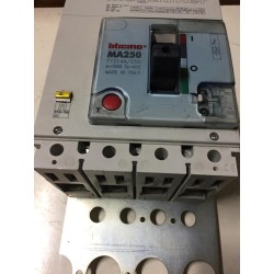 Interruttore magnetotermico bticino megatiker T7314A/250  usato