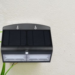 LAMPADA LED CON SENSORE E PANNELLO SOLARE V-TAC VT-767-7 7W IP65