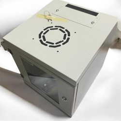 Armadio rack da 10 pollici per fissaggio a muro, modello I-CASE M10-G di Intellinet.