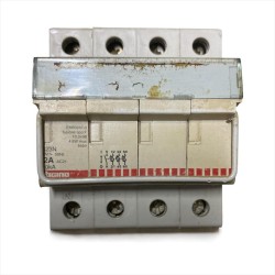 Portafusibile sezionatore Bticino F323N 3P+N fusibili tipo F 32A - 500V