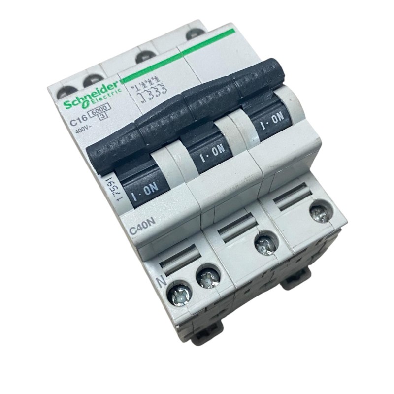 interruttore automatico modulare Schneider Electric C16 17591 C40N