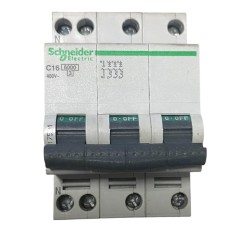 interruttore automatico modulare Schneider Electric C16 17591 C40N