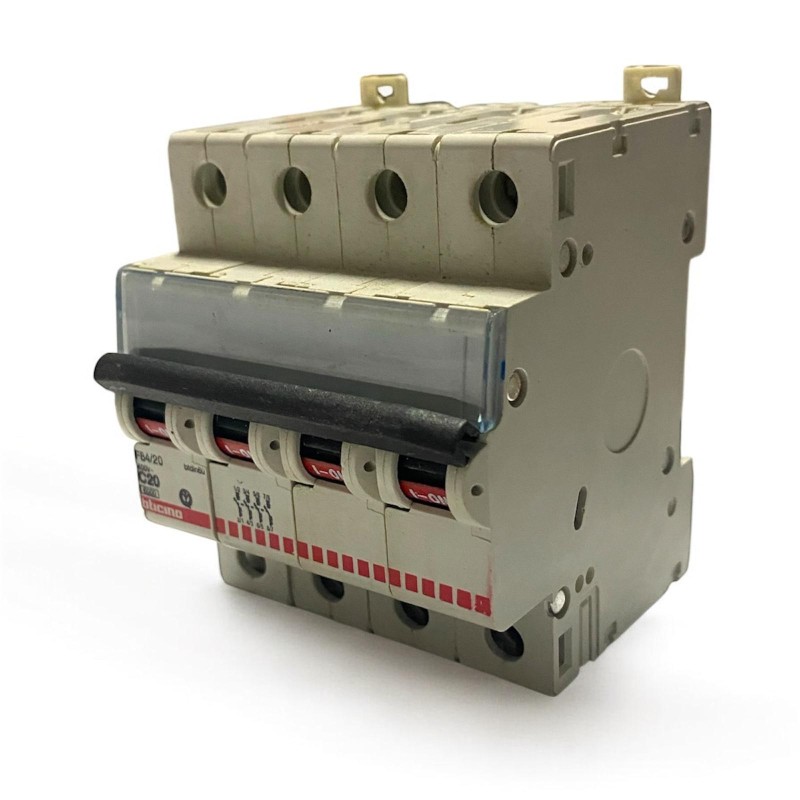 BTicino F84/20 C20 a 4 poli Interruttore Automatico Magnetotermico