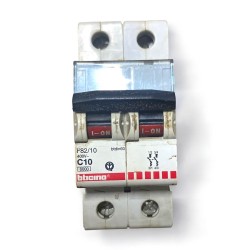 Interruttore Magnetotermico modulare bipolare BTicino serie BTDIN60, modello F82/10 corrente nominale 10A