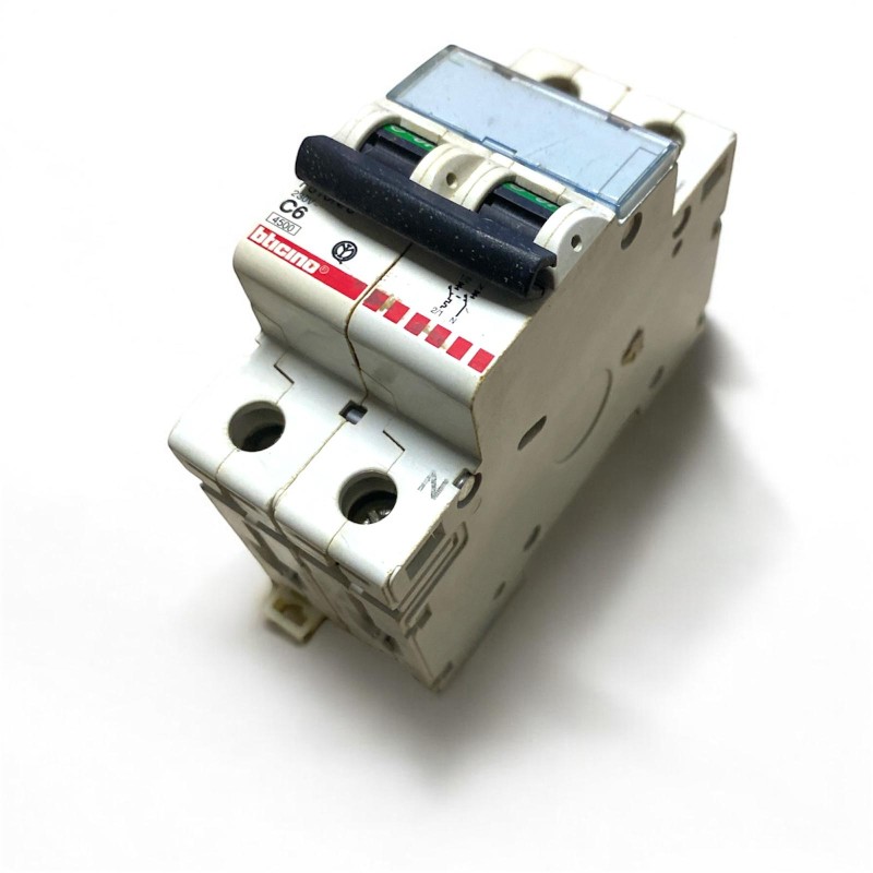Interruttore magnetotermico modulare BTicino BTDIN45, modello F810N/6 C6