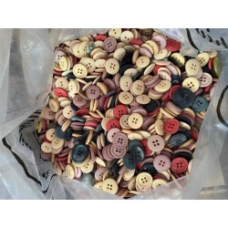 STOCK DI BOTTONI DI VARIE DIMENSIONI E COLORI MISTI CONFEZIONE DA 1KG