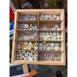 Bottoni di varie dimensioni in colori misti 80 PEZZI A SCELTA