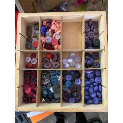 Bottoni di varie dimensioni in colori misti 80 PEZZI A SCELTA