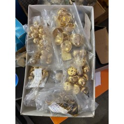 BOTTONI IN METTALO, LEGNO, PLASTICA 60 PEZZI A SCELTA COLORI MISTI E VARIE MISURE