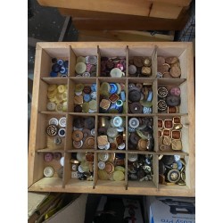 BOTTONI IN METTALO, LEGNO, PLASTICA 60 PEZZI A SCELTA COLORI MISTI E VARIE MISURE