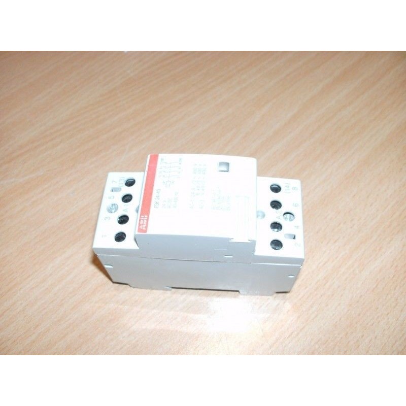 CONTATTORE ABB ESB 24-40 24V AC/DC 40-450 HZ USATO lrx